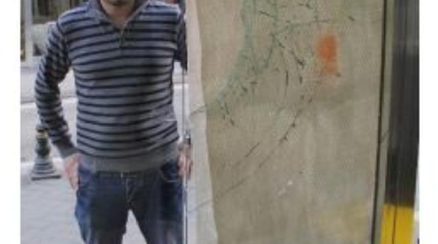 İş Yerlerinin Camlarını Kırmaya 2 G&ouml;zaltı