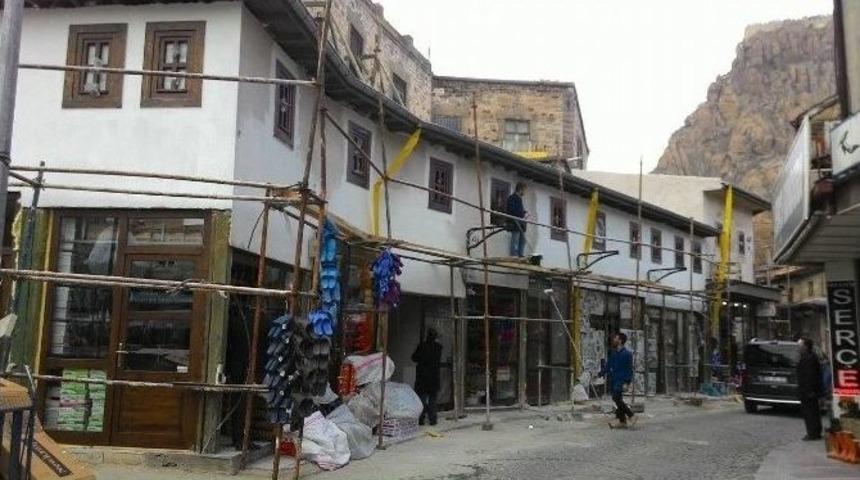 Asırlık Osmanlı Eseri Kapalı &Ccedil;arşı Restore Ediliyor
