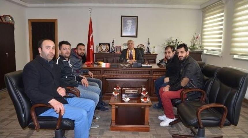 Derebeylerinden Esenlik Genel M&uuml;d&uuml;r&uuml; Hulisi Poyraz&rsquo;a Ziyaret