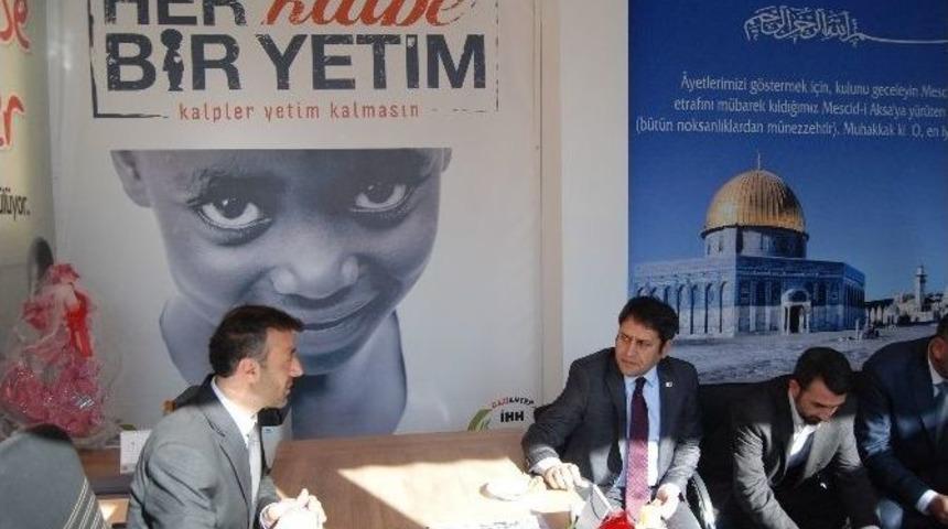 Ab Bakan Yardımcısı Ali Şahin, Nizip&rsquo;te Dualarla Yardım G&ouml;nderdi