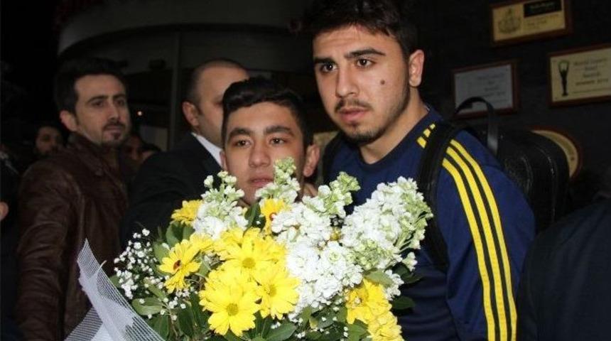 Bursa&rsquo;da Ozan Tufan&rsquo;a B&uuml;y&uuml;k İlgi