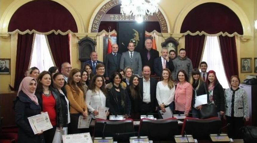 Diksiyon Kursu Sertifikaları Sahiplerini Buldu