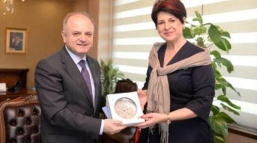 Vali &Ccedil;akacak, Romanya&rsquo;nın İzmir Başkonsolosu Stefan&rsquo;ı Kabul Etti