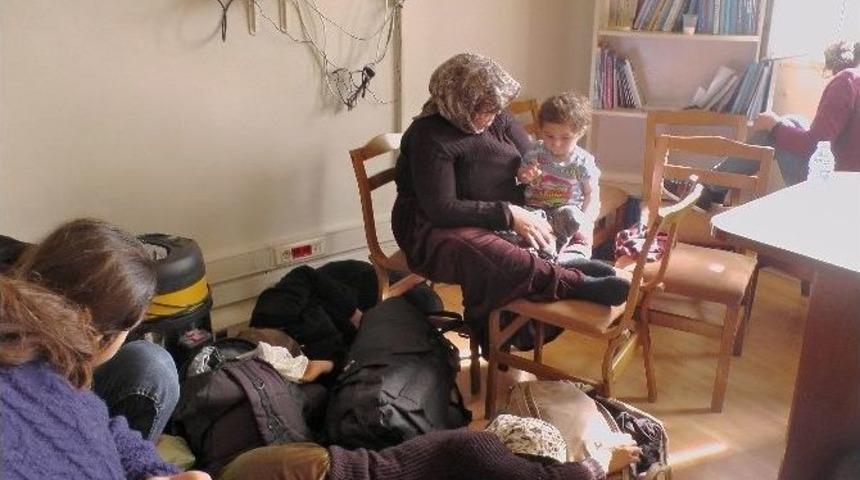 Edirne&rsquo;de 40 Suriyeli Ka&ccedil;ak G&ouml;&ccedil;men Yakalandı