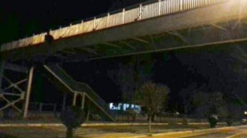 &Uuml;st Ge&ccedil;itte İntihara Kalkıştı