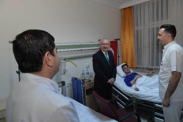 Chp Genel Başkanı Kılıçdaroğlu, Yaralıları Ziyaret Etti