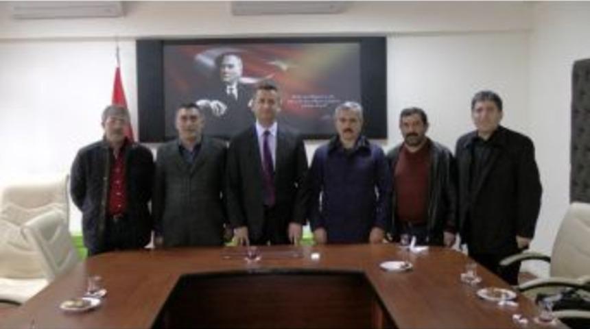 Karslılar Derneği&rsquo;nden Kaymakam &Ouml;zer&rsquo;e Ziyaret