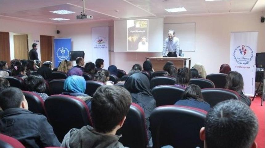 Yazar Metin Karabaşoğlu Gen&ccedil;lerle Hasbihal Yaptı