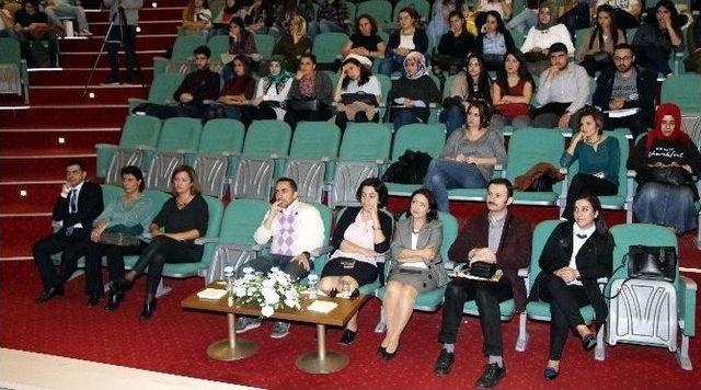 İktisadi Düşünce Topluluğu ‘girişimcilik’ Konferansı Düzenledi