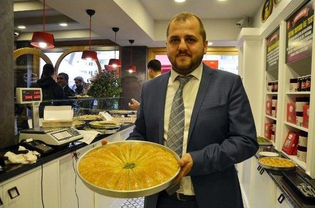 Şeker Hastaları Artık Baklava Yiyebiliyor