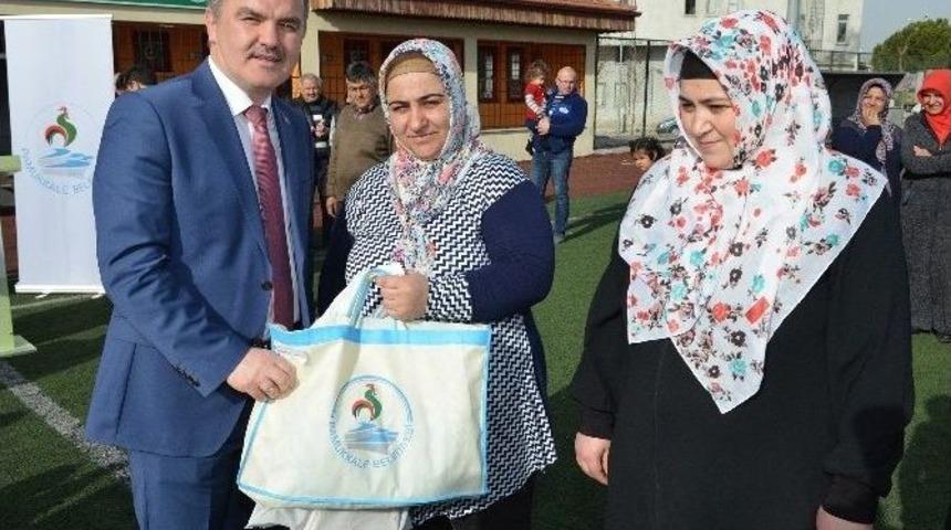 Pamukkale Belediyesi&rsquo;nden Kadınlara Spor Malzemesi Desteği