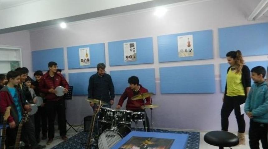 Ortaokul &Ouml;ğrencileri Lise Gezilerine Devam Ediyor