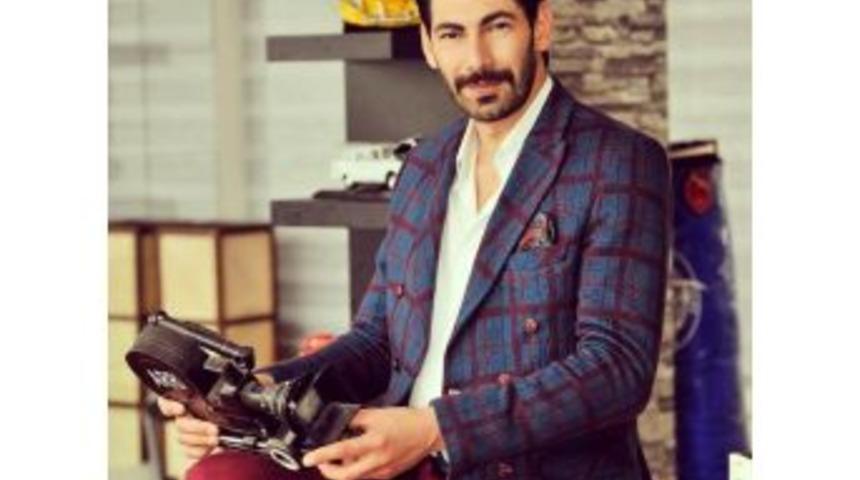 Oyuncu Tolga Y&uuml;ce; Yurt Dışında Evlenen Kırmızıg&uuml;l Ve Tatlıtuğ&rsquo;u Samimiyetsizlikle Su&ccedil;ladı