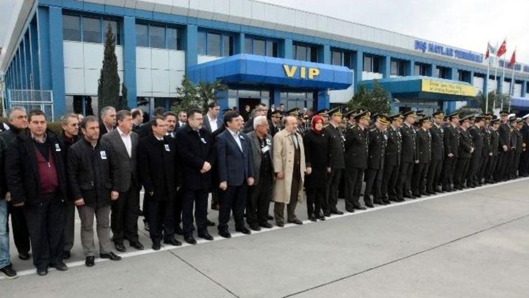 Ankara&rsquo;daki Bombalı Saldırıda Şehit Olan Trabzonlu Deniz Kuvvetleri Personeli K&uuml;&ccedil;&uuml;k&rsquo;&uuml;n Cenazesi Trabzon&rsquo;a Getirildi