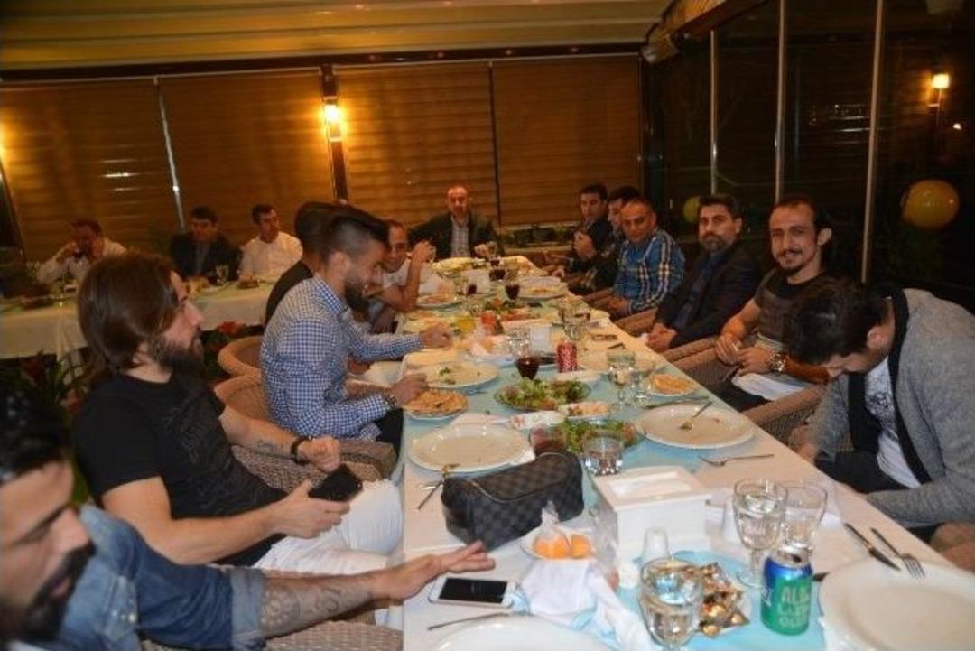 Demirspor&rsquo;da Moral Yemeği