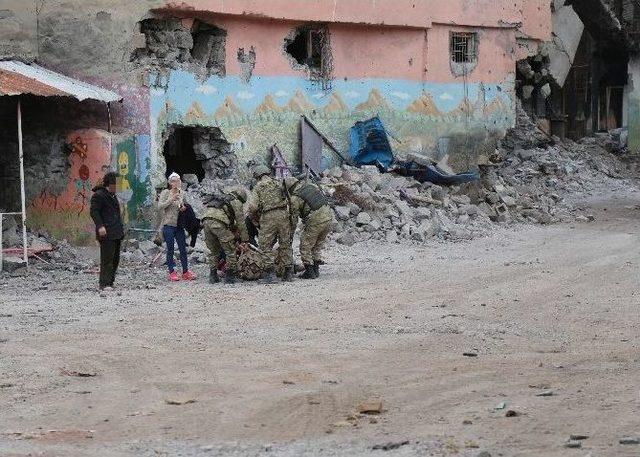 Sur&rsquo;dan 6 Kişi Tahliye Edildi 2