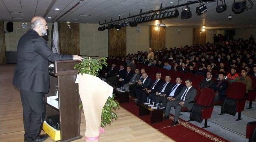 Prof. Dr. Ay, Mezun Olduğu Okulun &Ouml;ğrencileri İle Bir Araya Geldi