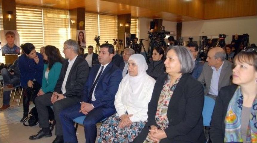 Demirtaş, Avrupalı Sol Partilerin K&uuml;rt Halkıyla Dayanışması Toplantısında Konuştu