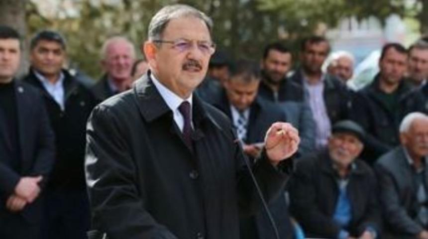 Ak Parti Genel Başkan Yardımcısı Mehmet &Ouml;zhaseki: