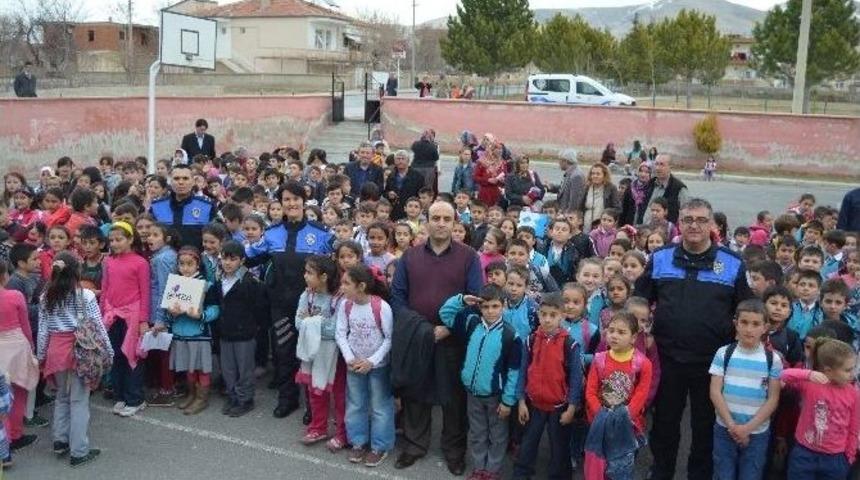 Polis, Vatandaşları Dolandırıcılara Karşı Uyardı