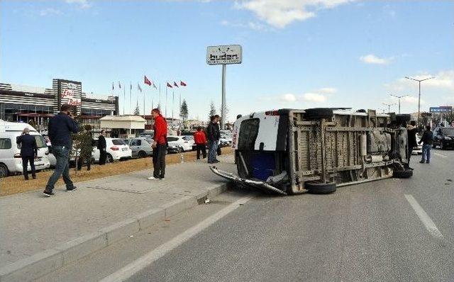 Afyonkarahisar’da Trafik Kazası: 9 Yaralı