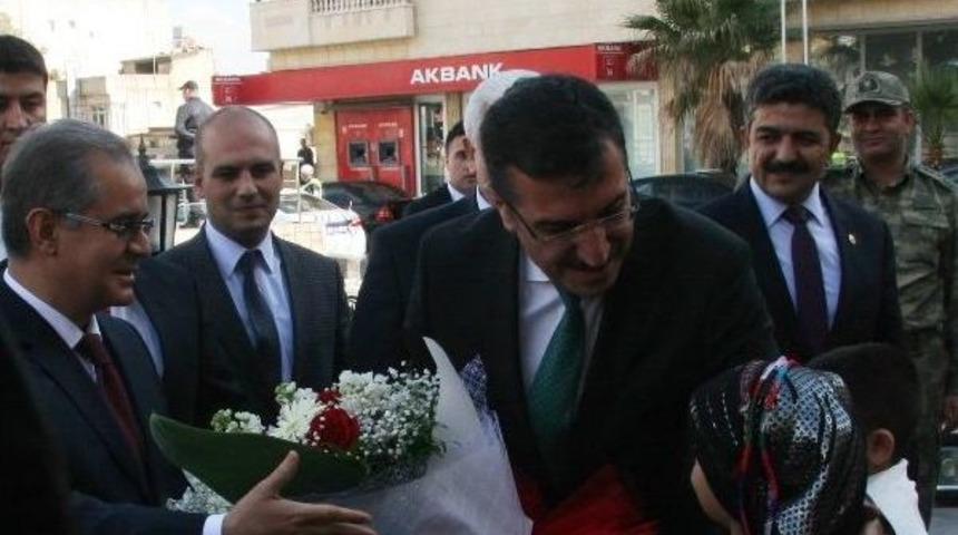 G&uuml;mr&uuml;k Ve Ticaret Bakanı B&uuml;lent T&uuml;fenkci Kilis&rsquo;te