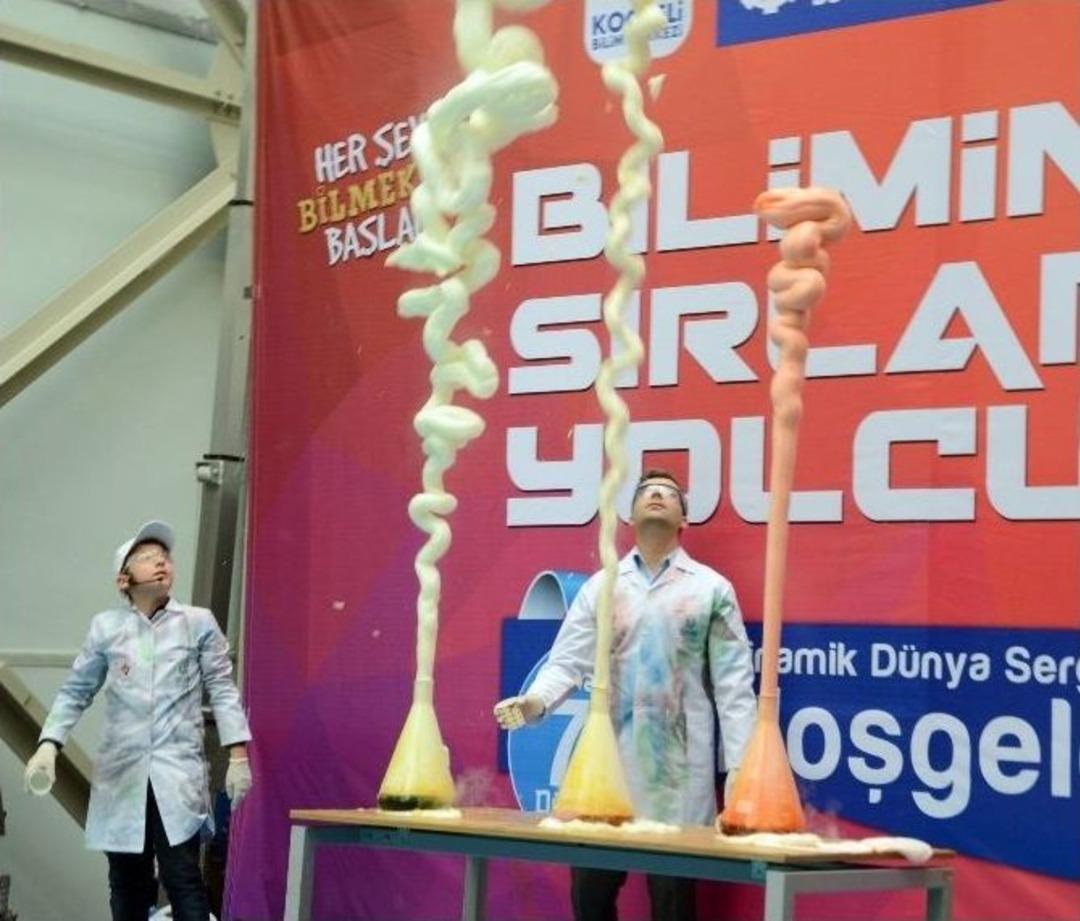 Dinamik D&uuml;nya Galerisini Bakan Fikri Işık A&ccedil;tı