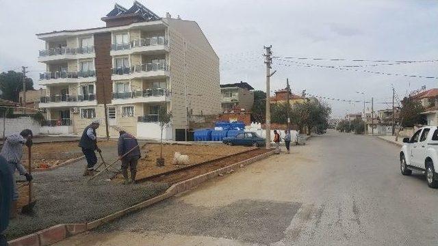 Alaşehir Belediyesi’nden Parklara Önem