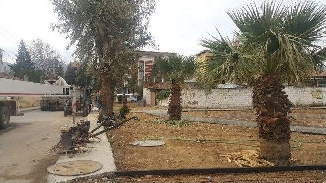 Alaşehir Belediyesi’nden Parklara Önem