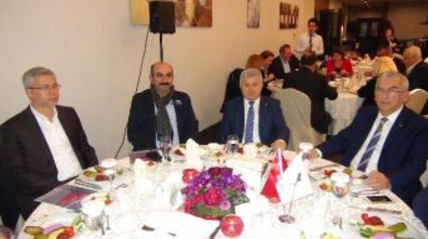 &rsquo;pehlivan Elektrak&rsquo; İş Adamlarının Konuğu Oldu