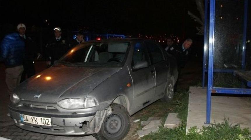 Direksiyon Başında Bayılan Gen&ccedil; Kaza Yaptı