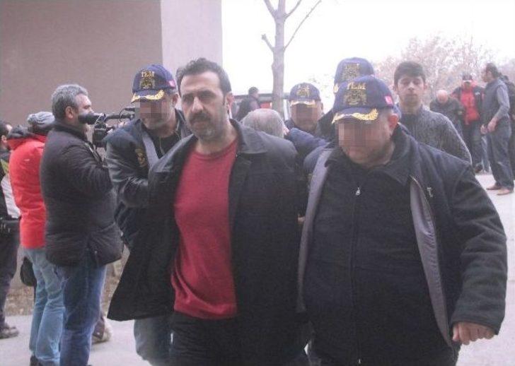 Ankara’daki Terör Saldırısıyla İlgili Gözaltına Alınan 21 Kişi Adliyede G4