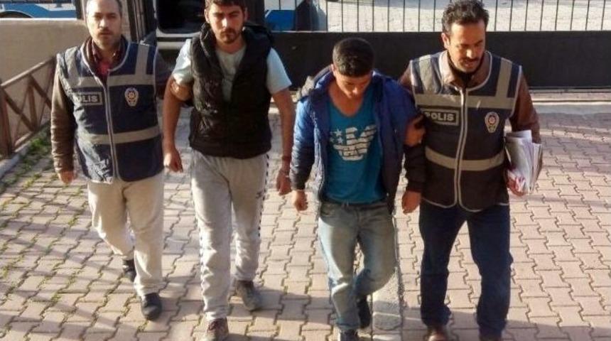 Demiryollarının Sinyalizasyon Kablosunu &Ccedil;alan Hırsızlar Faciaya Neden Olacaktı