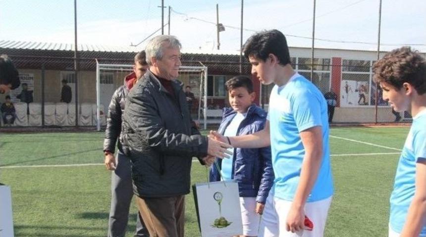 Burhaniye&rsquo;de Mahalle Liginde Nadir Tolun Başarısı