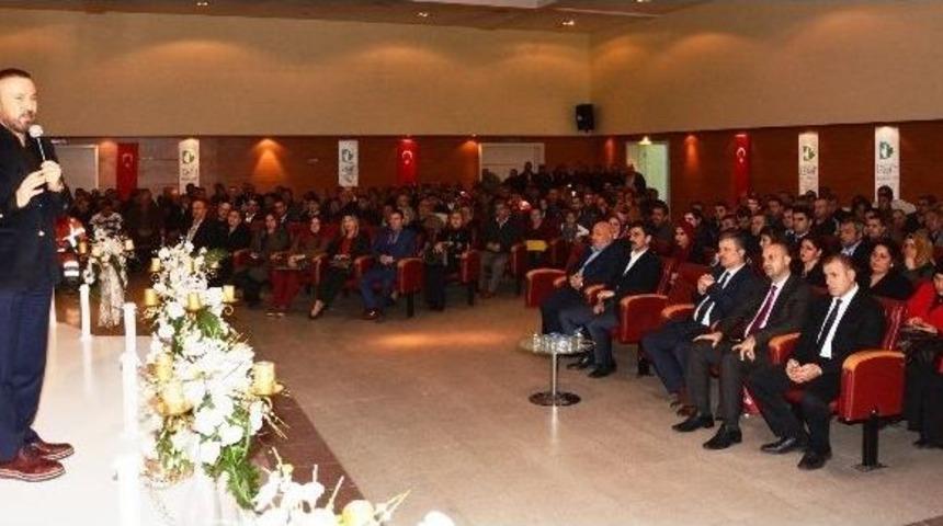 İzmit Belediyesi İş&ccedil;ileri İ&ccedil;in Kıdem T&ouml;reni D&uuml;zenlendi