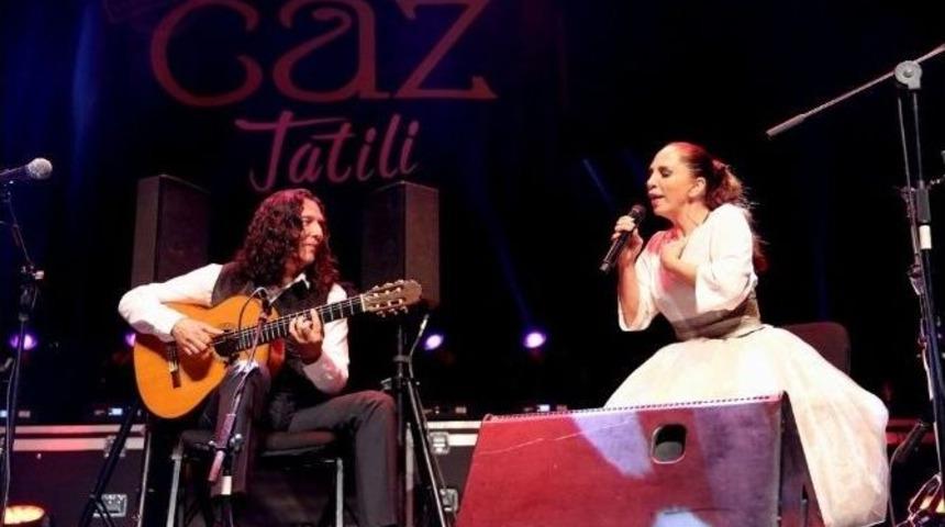 Tomatito Konserinde Sertab Erener S&uuml;rprizi