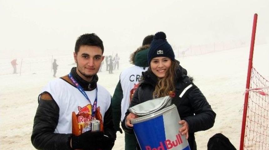 Ilgaz&rsquo;da Kızaklar Birincilik İ&ccedil;in Yarıştı