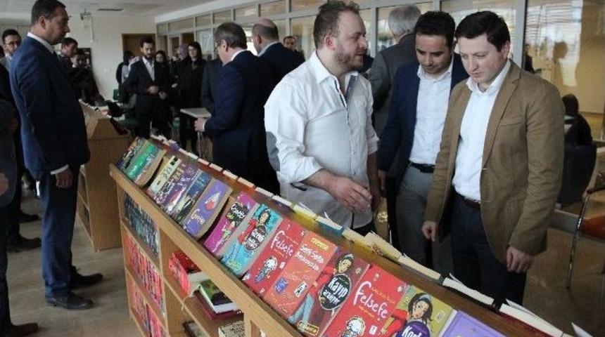K&uuml;tahya Gen&ccedil;lik Merkezi&rsquo;ne Kitap Kafe