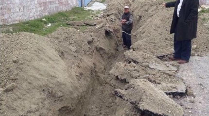 Dilek Mahallesi&rsquo;nde Su Sorunu &Ccedil;&ouml;z&uuml;l&uuml;yor