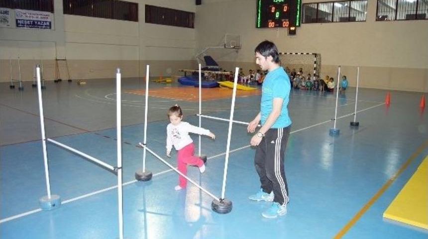 Besni&rsquo;de Minikler H&uuml;nerlerini G&ouml;sterdi