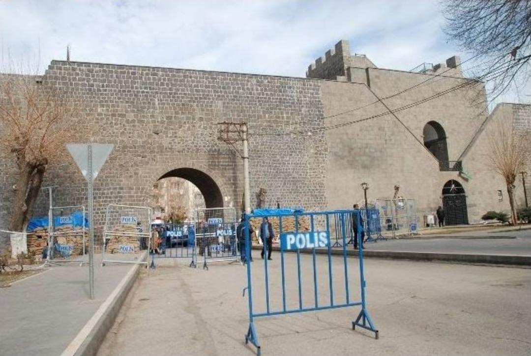 G&uuml;venlik G&uuml;&ccedil;lerine &rsquo;manevi Zırh&rsquo;