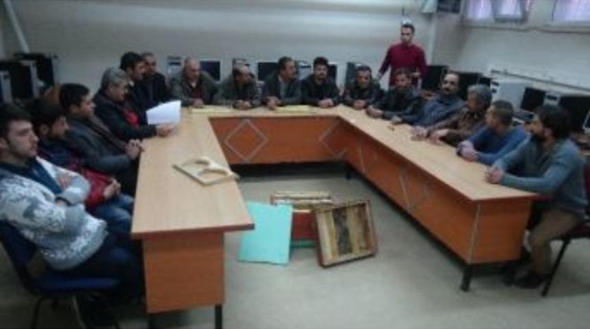 Doğanşehir&rsquo;de Arıcılık Kursu A&ccedil;ıldı