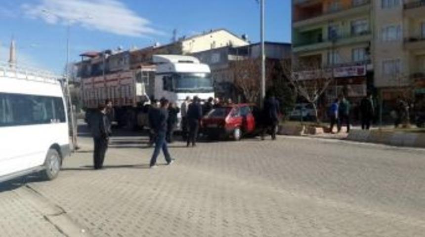 Tır Otomobili S&uuml;r&uuml;kledi