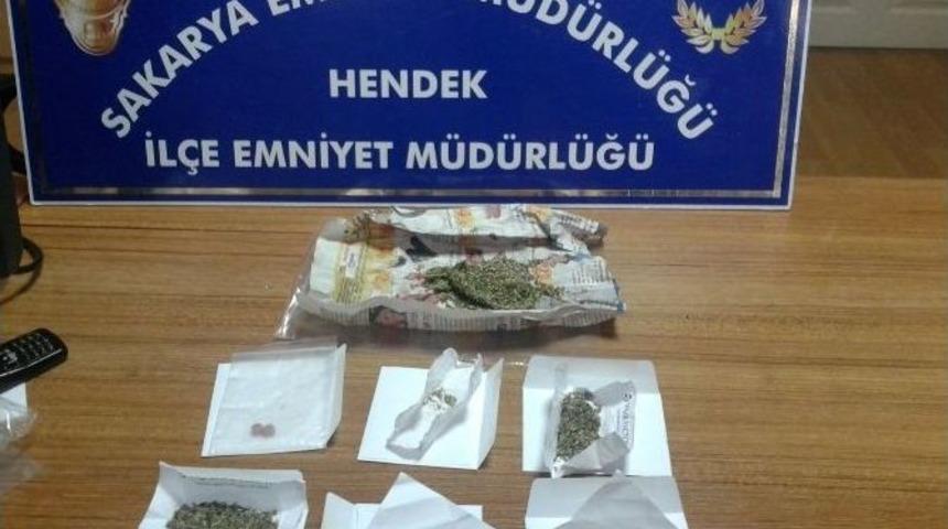 Hendek&rsquo;te Bin Adet Uyuşturucu Hap Ele Ge&ccedil;irildi