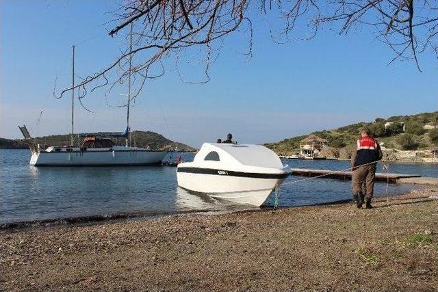 Foça’da Jandarma Ekipleri Kuş Uçurtmuyor