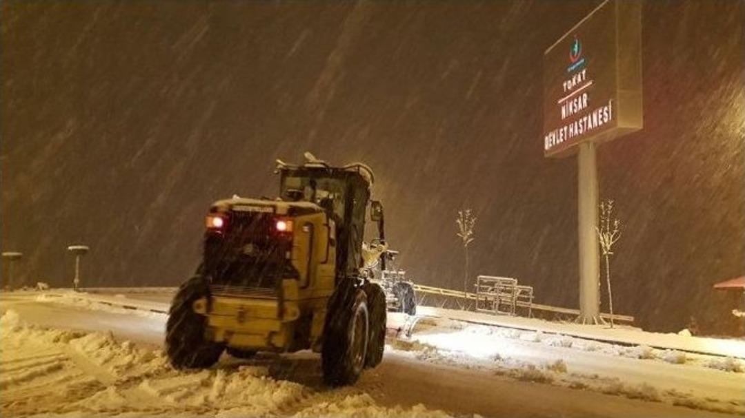 Niksar Kar Altında