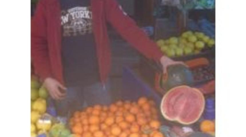 Şubat Ayında Karpuz G&ouml;r&uuml;c&uuml;ye &Ccedil;ıktı