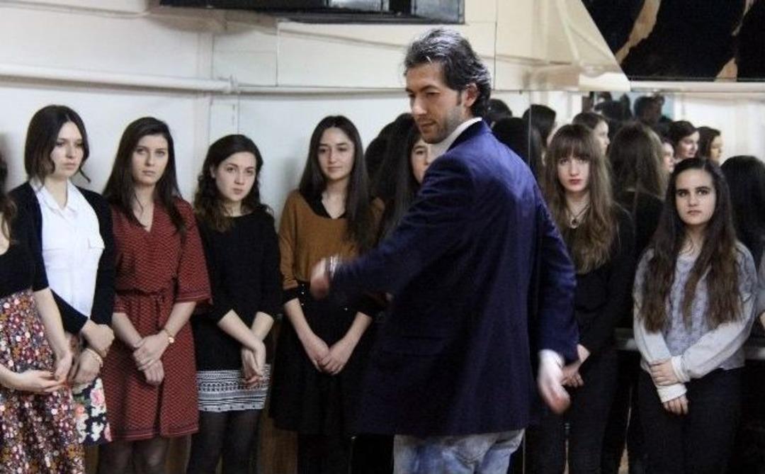 &Ccedil;erkes Gen&ccedil;leri &rsquo;haluje Gecesi&rsquo;nde Buluştu