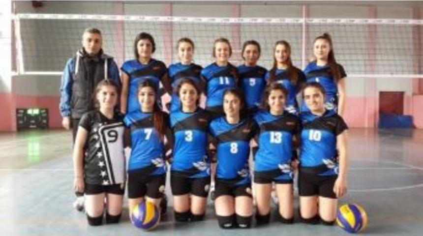 Hakkari Bayan Voleybol Takımı 3. Lig İ&ccedil;in M&uuml;cadele Edecek
