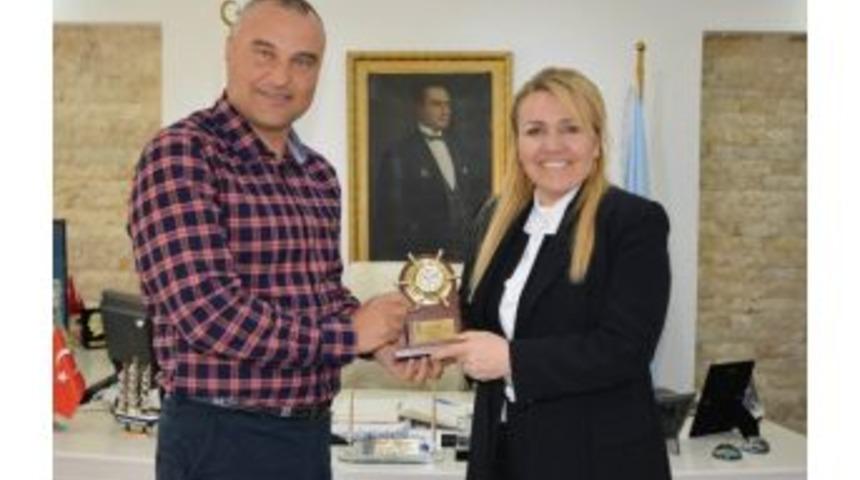 Yelken Başarı &Ouml;d&uuml;l&uuml; Sibel Uyar&rsquo;a Verildi